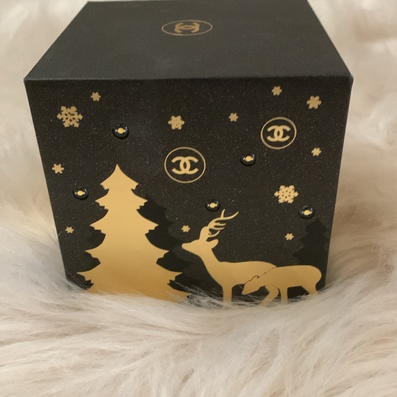 Chanel Holiday Twinkling Lights Cube - Picture 4 of 6